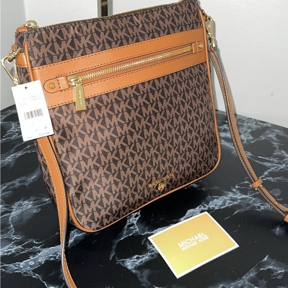 Michael Kors Women’s Handbag Charm Large NS Crossbody Brown/Acorn AUTHENTIC NEW - Picture 8 of 8